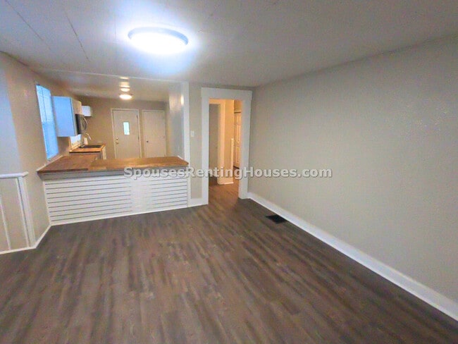 Building Photo - 3608 N Kenwood Ave