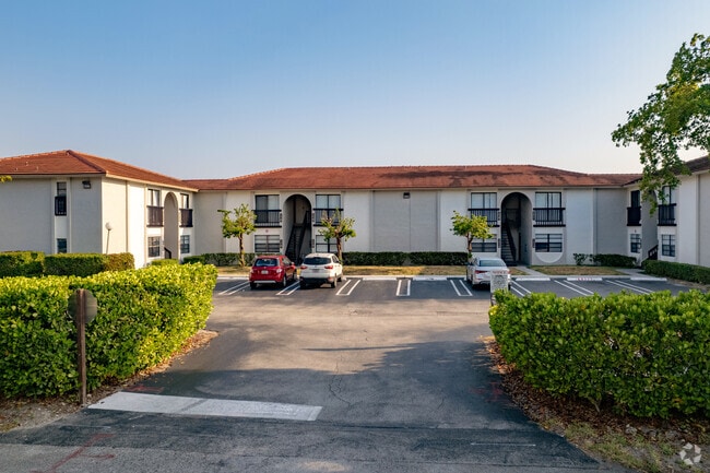Building Photo - Cypress Trace Condo