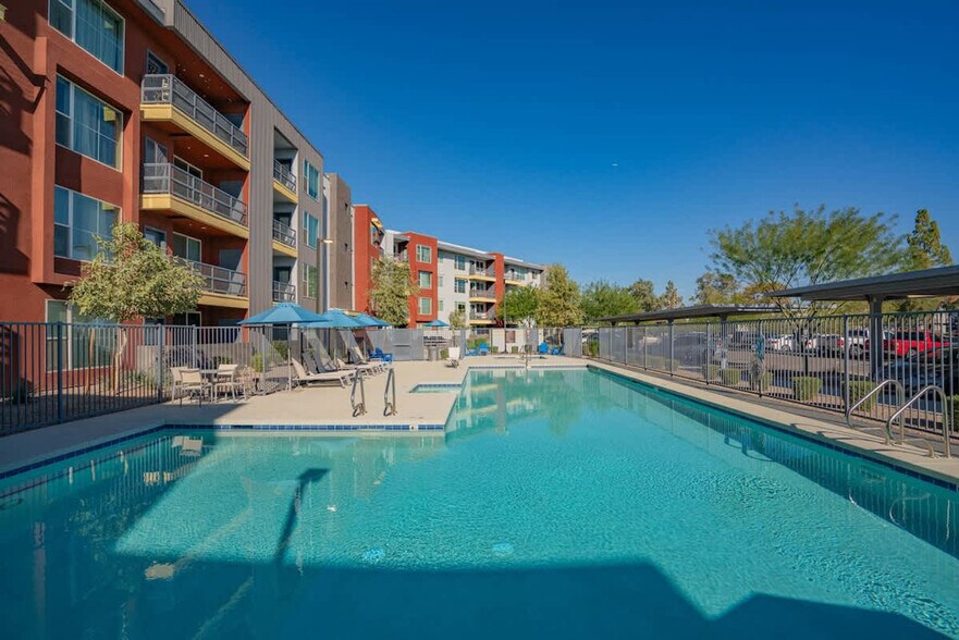 Building Photo - 1950 E Broadway Rd