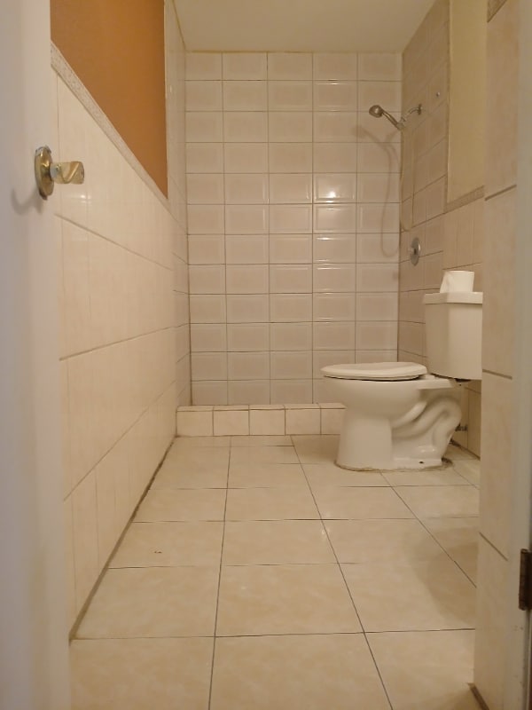 Building Photo - 2623 Dahlgreen Ave