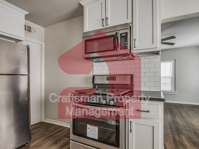 Building Photo - 704 NW 92nd St