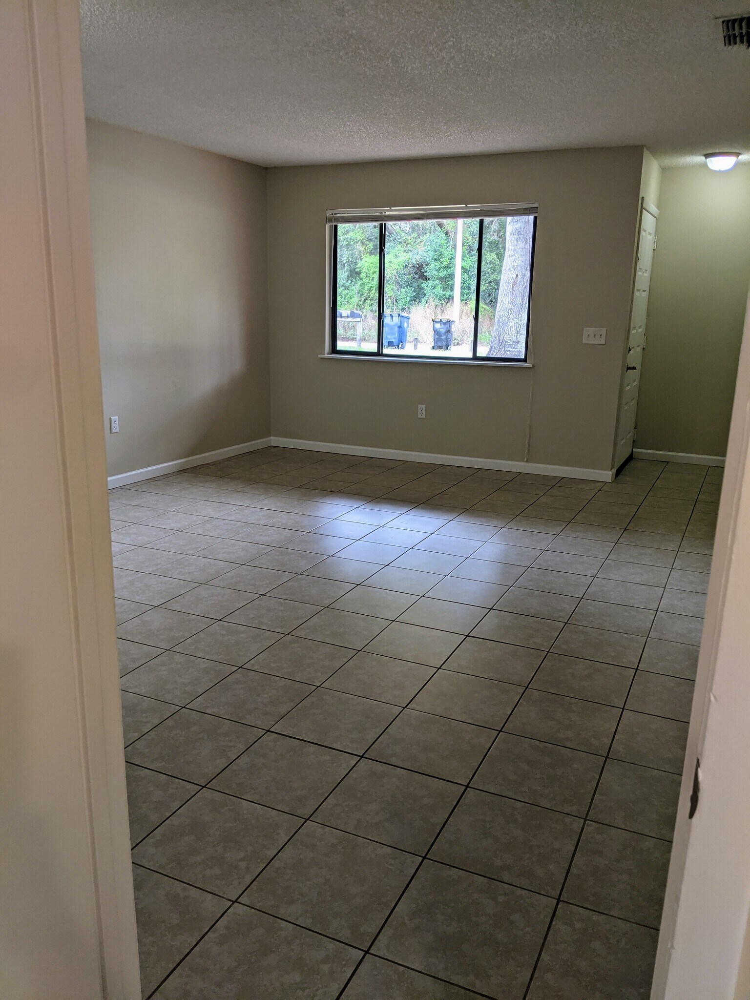 Living Room - 2231 Ascot Ct