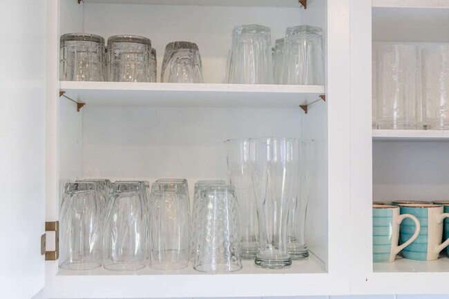 Building Photo - 640 S Columbia St