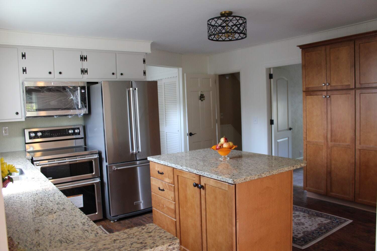 build in closet on the right side - 27 Commonwealth Ave