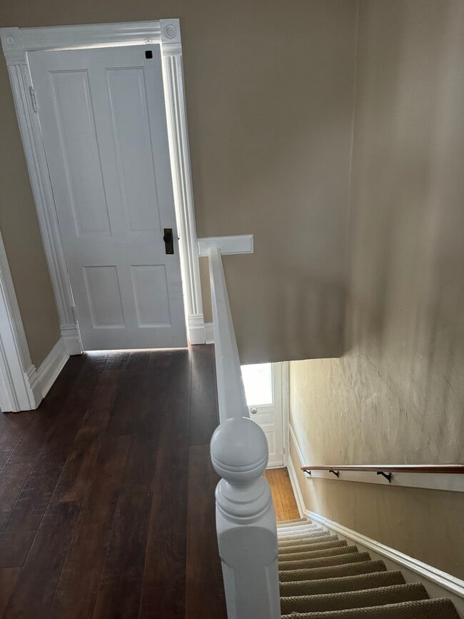 Building Photo - 2101 Schiller Ave