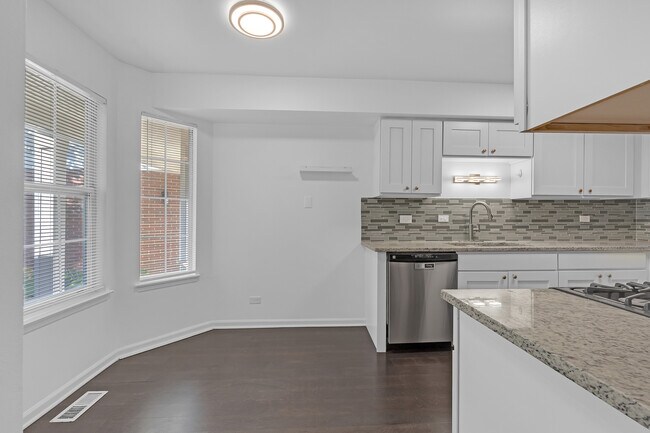 Building Photo - 1239 S Wellington Ct