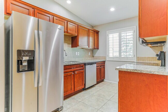 Building Photo - 8127 S 5th Ave