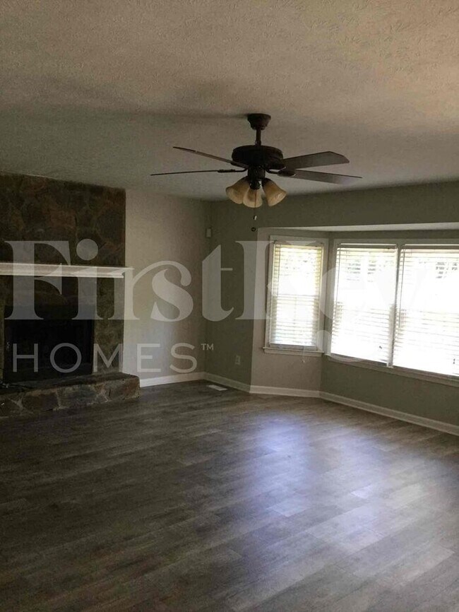 Building Photo - 420 Freestone Dr