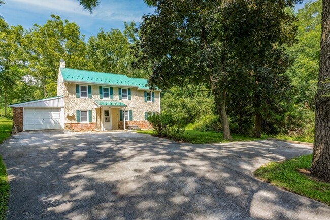 Building Photo - Charming Single-Family Home in Downingtown School District – Available 2/13/26!