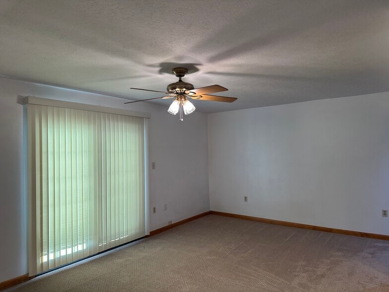 Living Room Area - 510 Clubhouse Dr