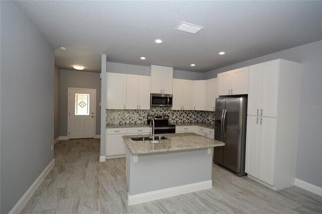 Building Photo - 25 Rosepetal Ln