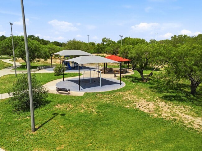 Building Photo - 1114 Churing Dr