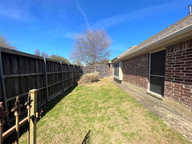 Building Photo - 6021 Blue Spruce Ln