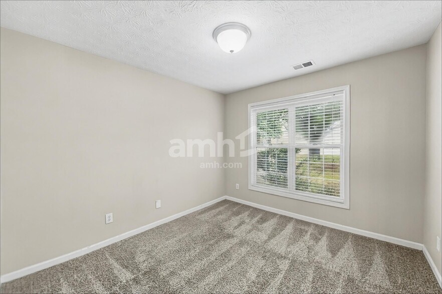 Building Photo - 3262 Millhollow Ter