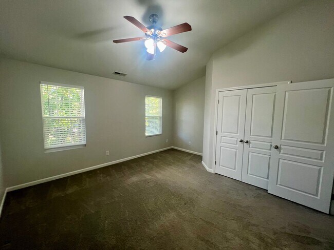 Building Photo - 832 Cupola Dr
