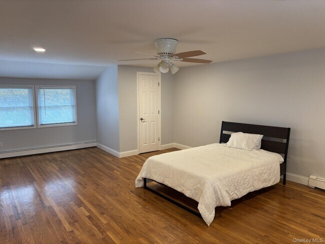 Building Photo - 71 Maple Ave