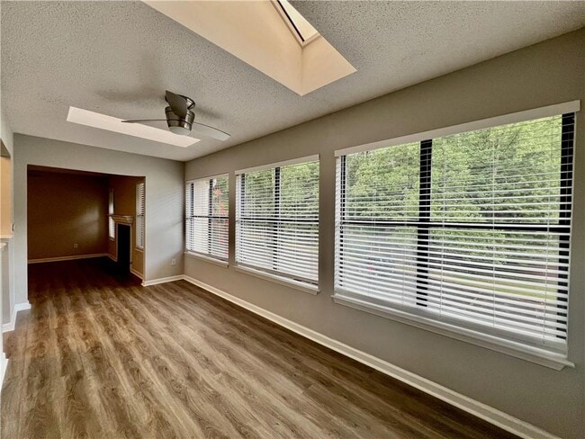 Building Photo - 1605 Huntingdon Chase