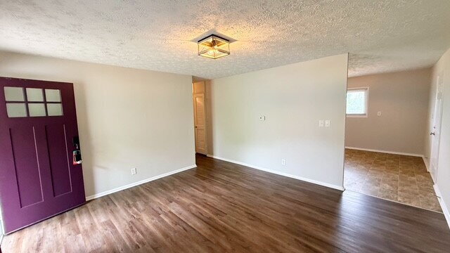 Building Photo - EAST SIDE 3 BEDROOM RANCH UPDATED AND AVAILABLE NOW!