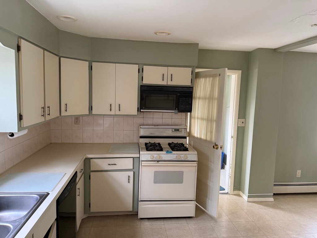 Building Photo - 139 Lincoln Hwy