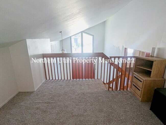 Building Photo - 4 Bed, 2 Bath HVAC