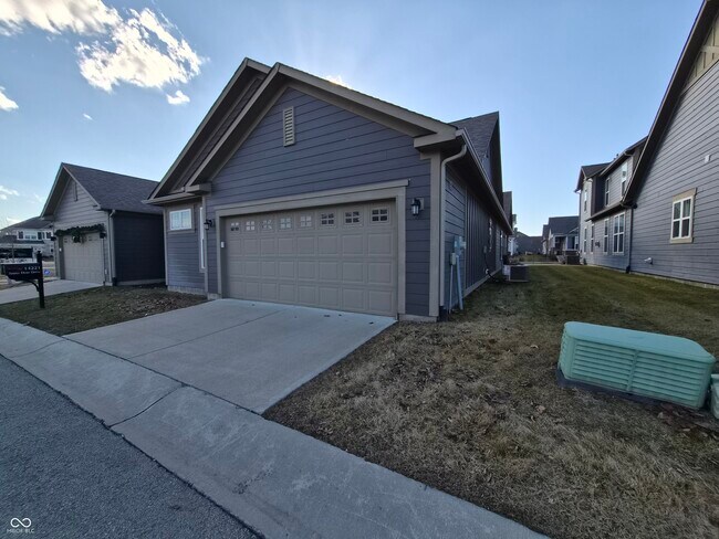 Building Photo - 14221 James Dean Dr