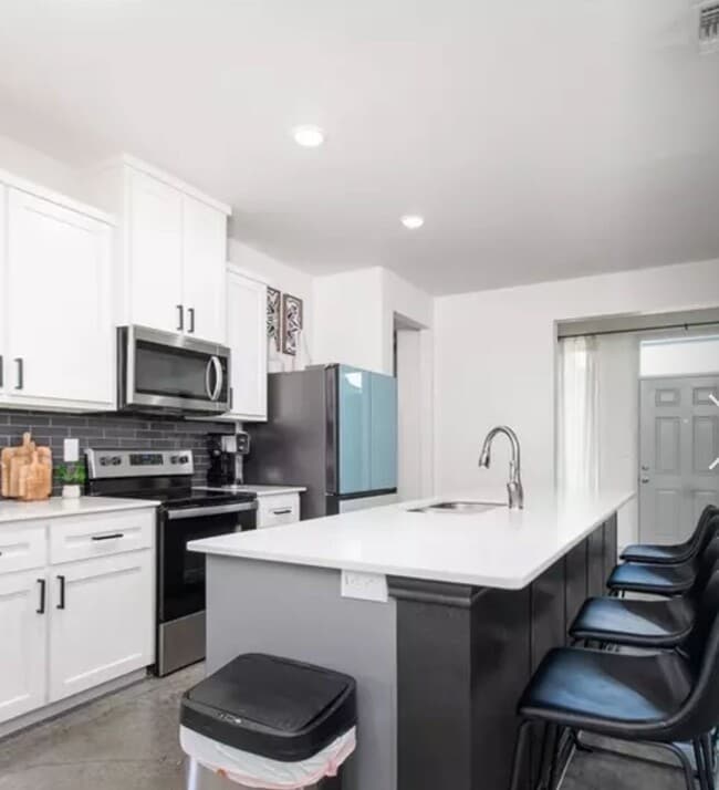 Building Photo - Beautiful 4 Bedroom 2 Bath Home for Rent