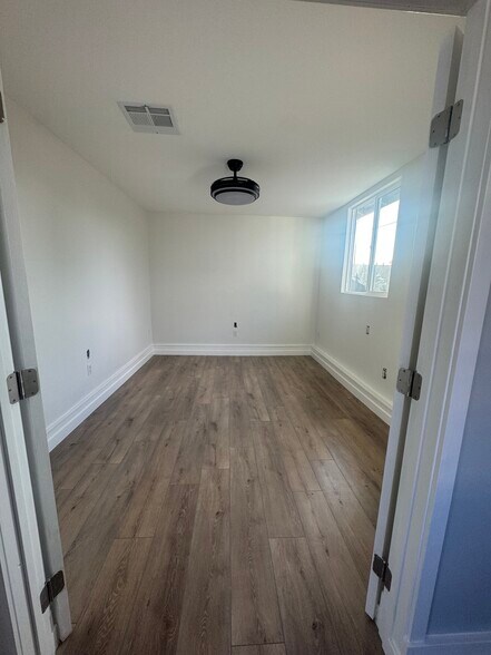 Building Photo - 11816 Arlee Ave