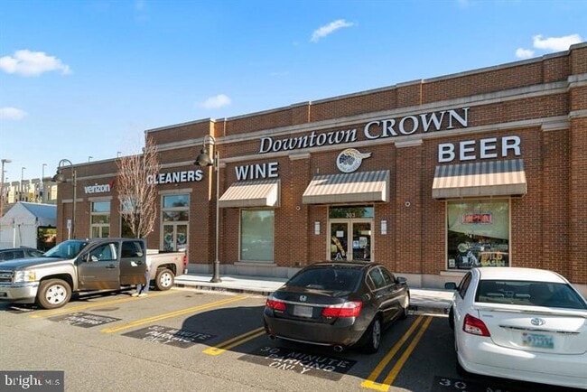 Building Photo - 722 Crown Park Ave