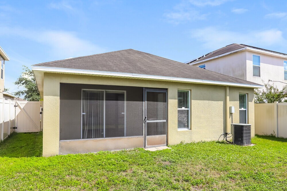 Building Photo - 15405 Quail Woods Pl