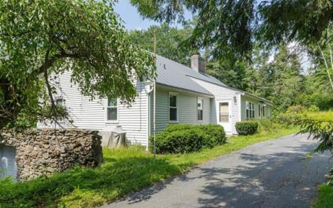 Building Photo - 51 Prospect Hill Rd