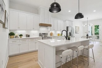 Building Photo - 212B Jennings Ave