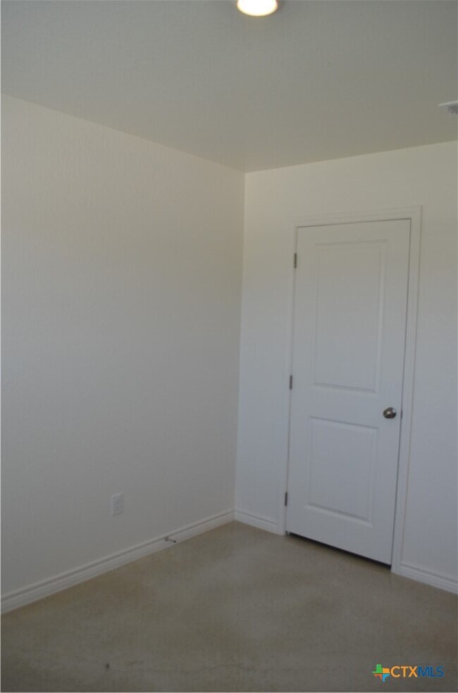 Building Photo - 1222 Lehmann Dr