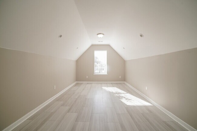 Building Photo - 4882 Graham Lake Dr