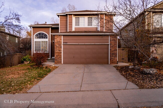 Primary Photo - 4780 N Foxtail Dr