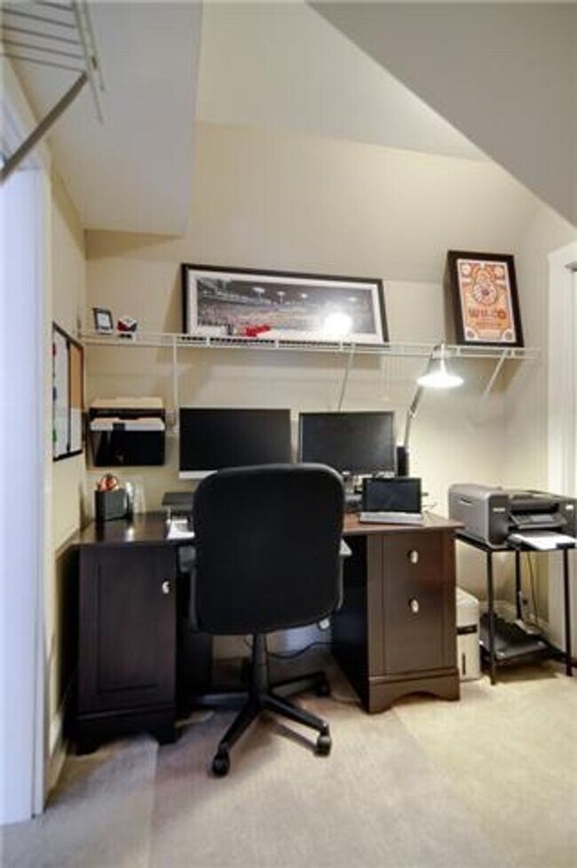 Building Photo - Charming East Nashville Home – Walkable to...