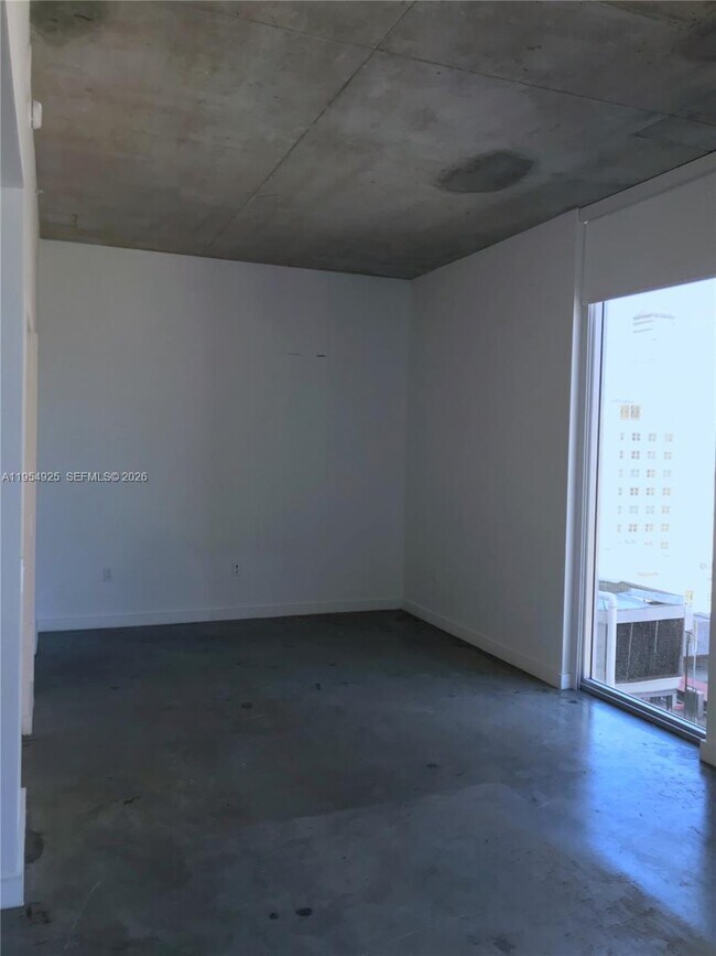 Building Photo - 151 SE 1st St