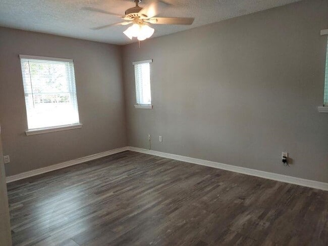 Building Photo - 264 Costado St