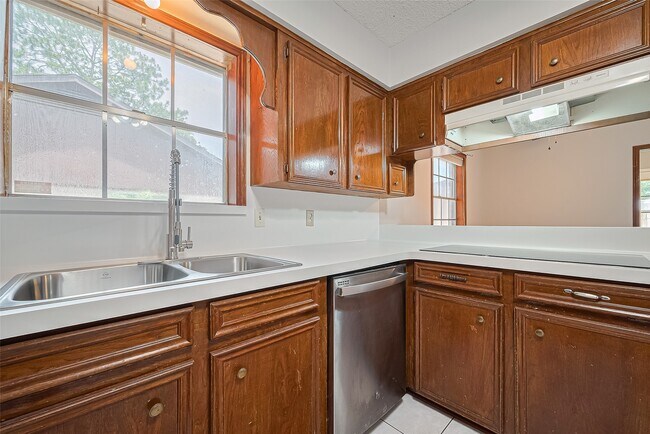 Building Photo - 3518 Rolling Green Ln