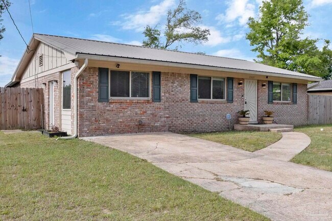 Building Photo - 2325 Merle Cir