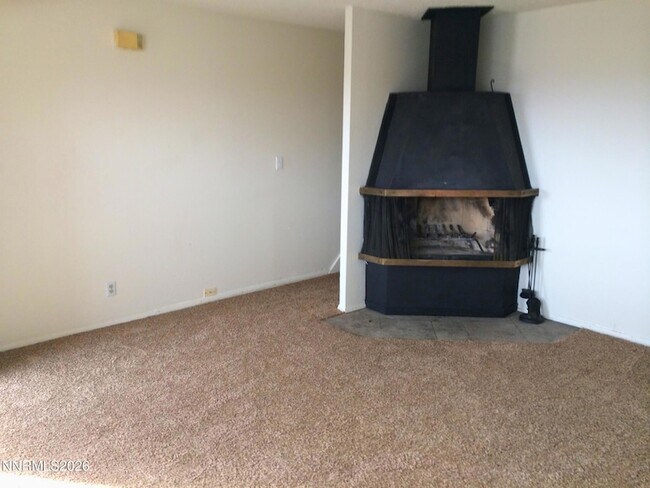 Building Photo - 3281 Gypsum Rd