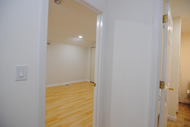 Building Photo - 31 Cannongate III Rd