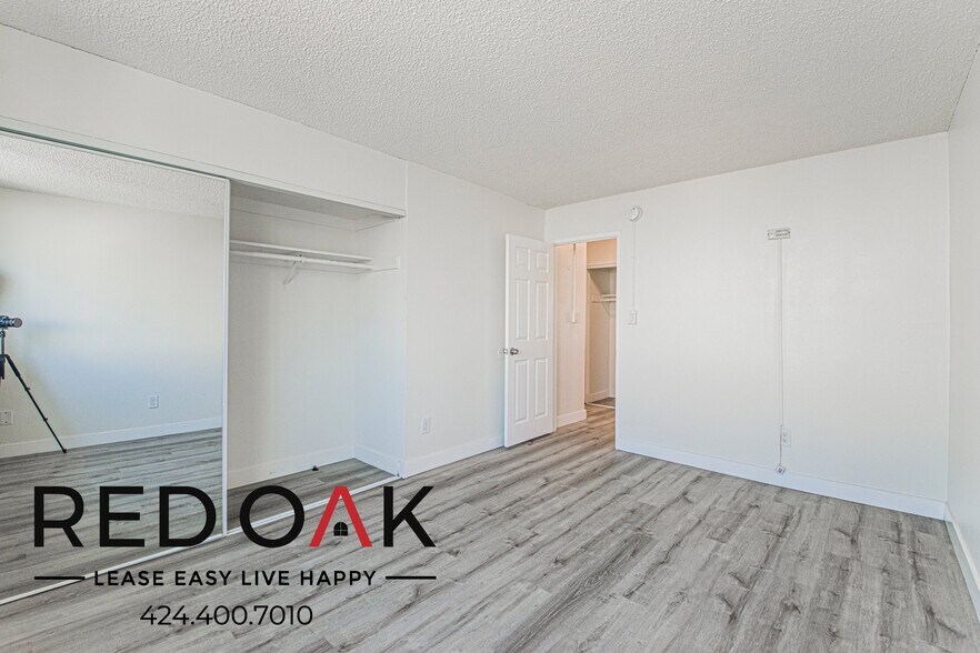 Building Photo - 1500 S Gramercy Pl