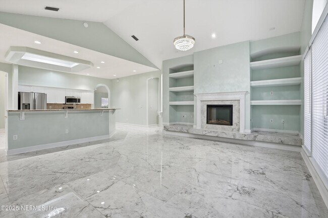 Building Photo - 2810 Sweetholly Dr