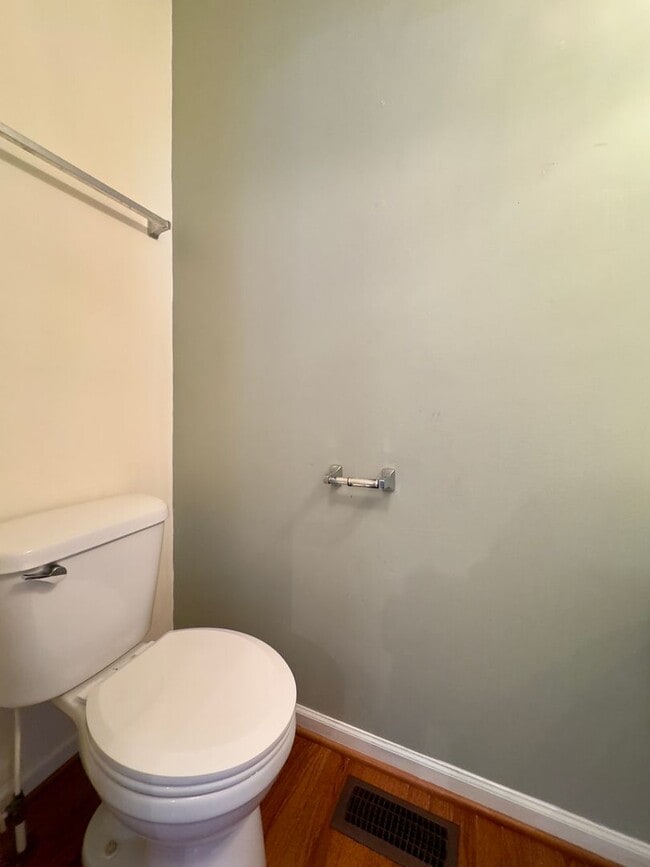 Building Photo - Charming 2 Bedroom/2.5 Bathroom Townhome in Aberdeen, MD!