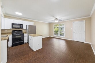 Building Photo - 300 Pecore St