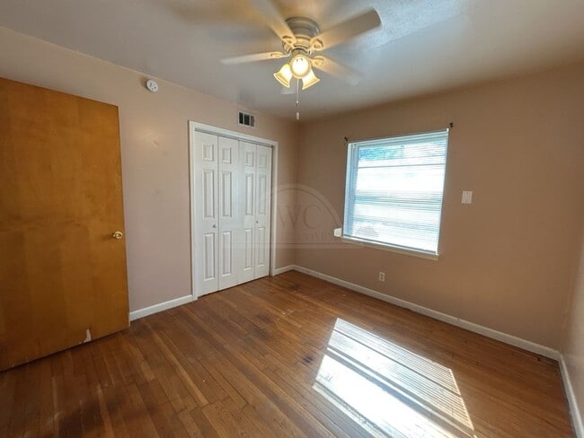 Building Photo - 1008 Goode Dr