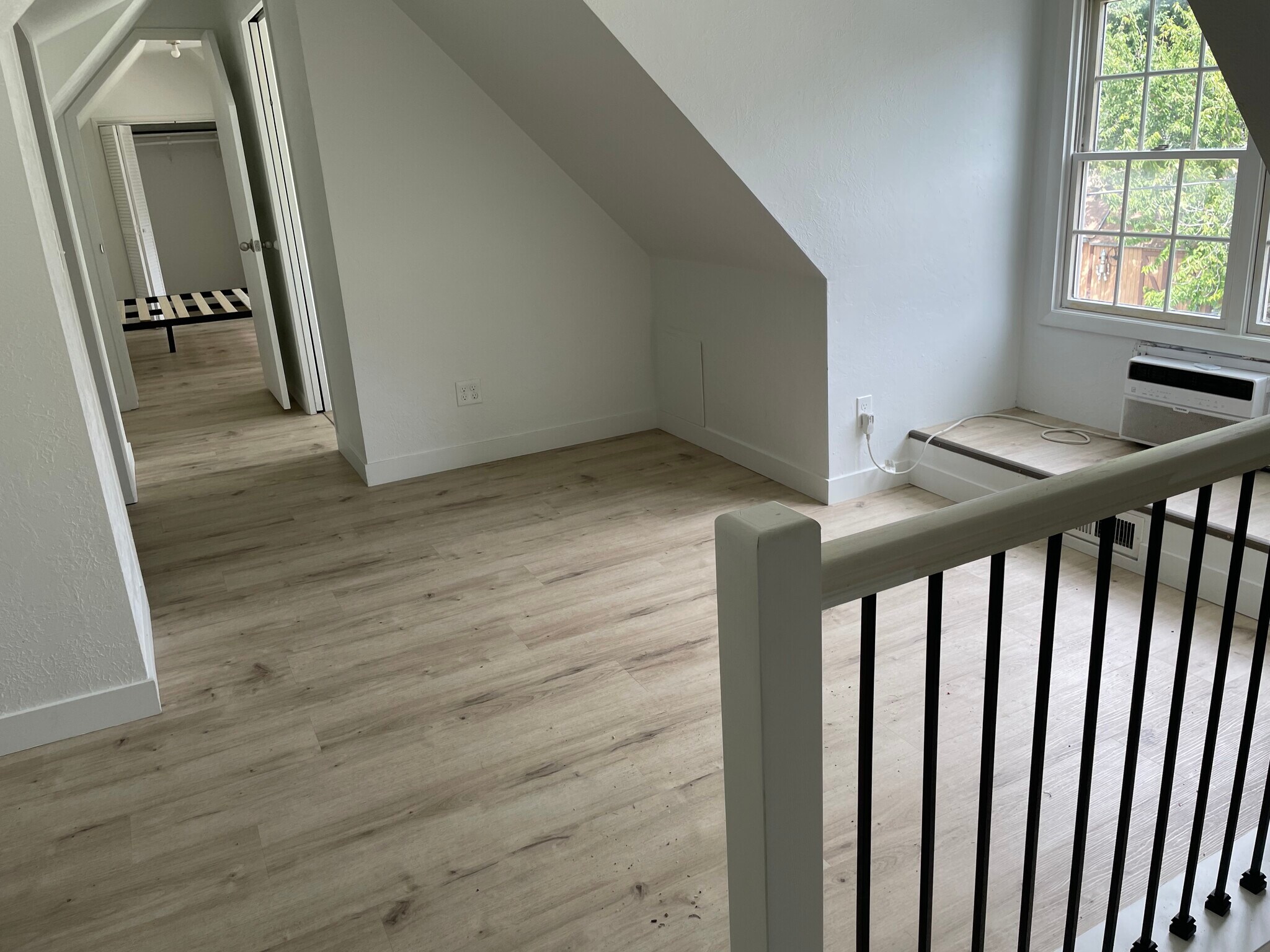 Living Room - 160 N 800 W