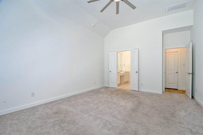 Building Photo - 17099 Crimson Crest Dr