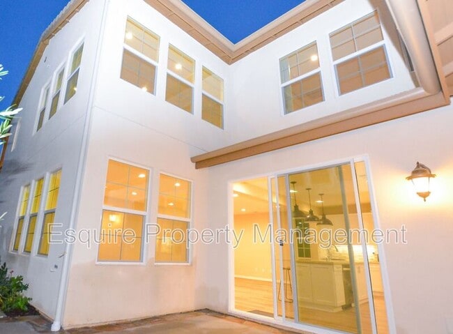 Building Photo - 2725 Navajo St