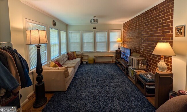 Building Photo - 626 Gordon Cir